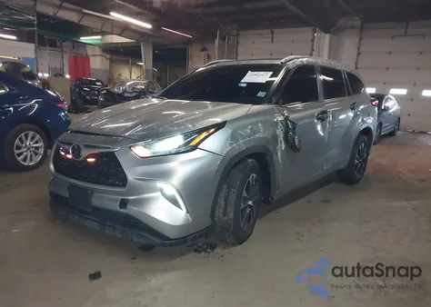 2022 Toyota Highlander Xle z USA, uszkodzony, nr VIN 5TDGZRAH0NS558433